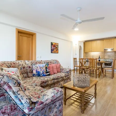 Apartamento Edifício Rocha Vau *